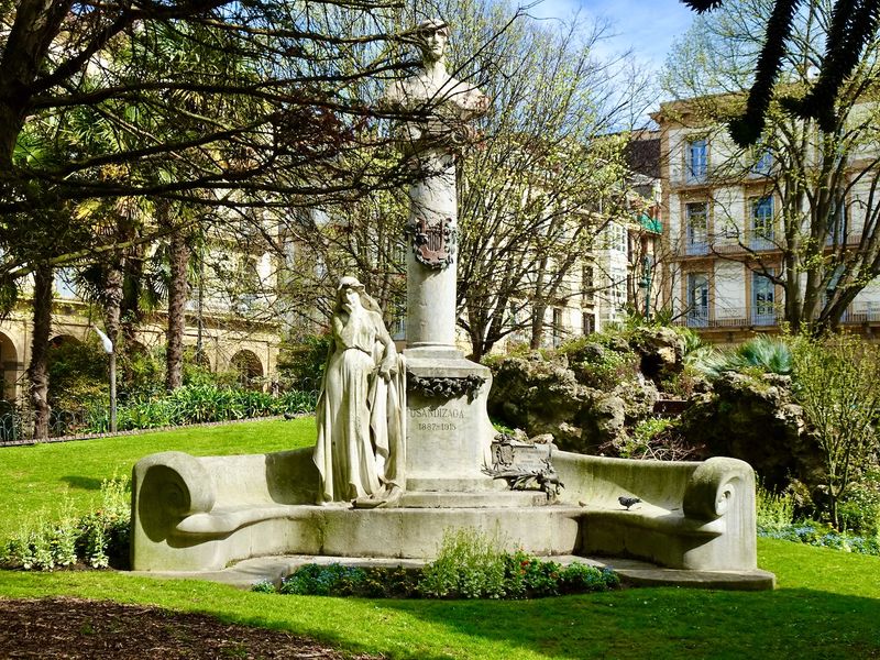 Municipal centre, buildings and gardens