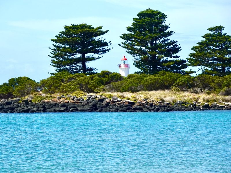 First view of the lighthouse on Griffiths Isalnd