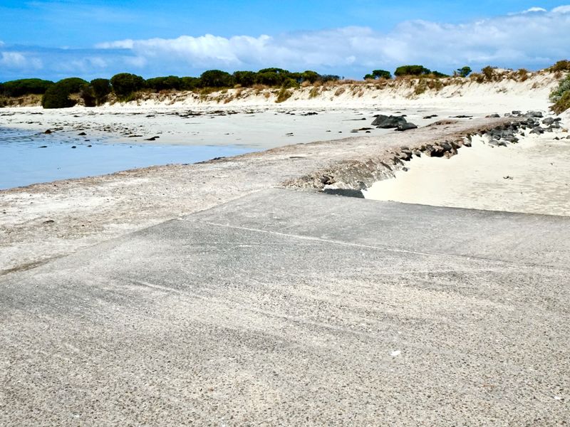 Beach crossing on walk to the lighthouse.