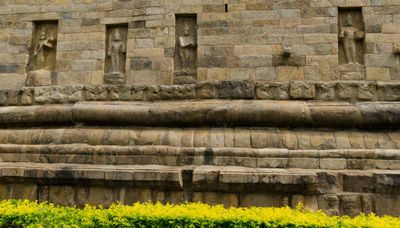 ganga_kinda_cholapuram