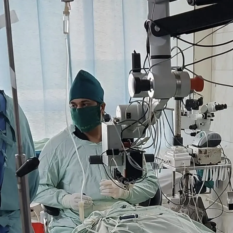 best doctor for lasik eye surgery pune