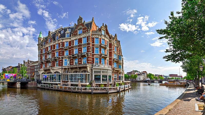 msterdam