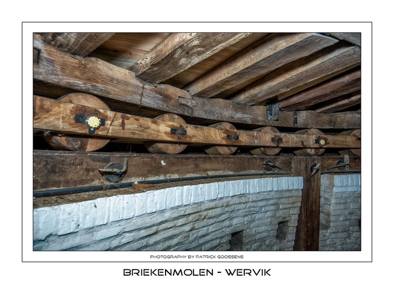 028 Houten kruirollen