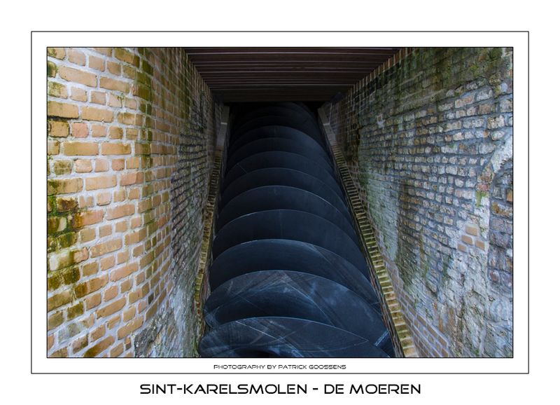 016 De stalen vijzel