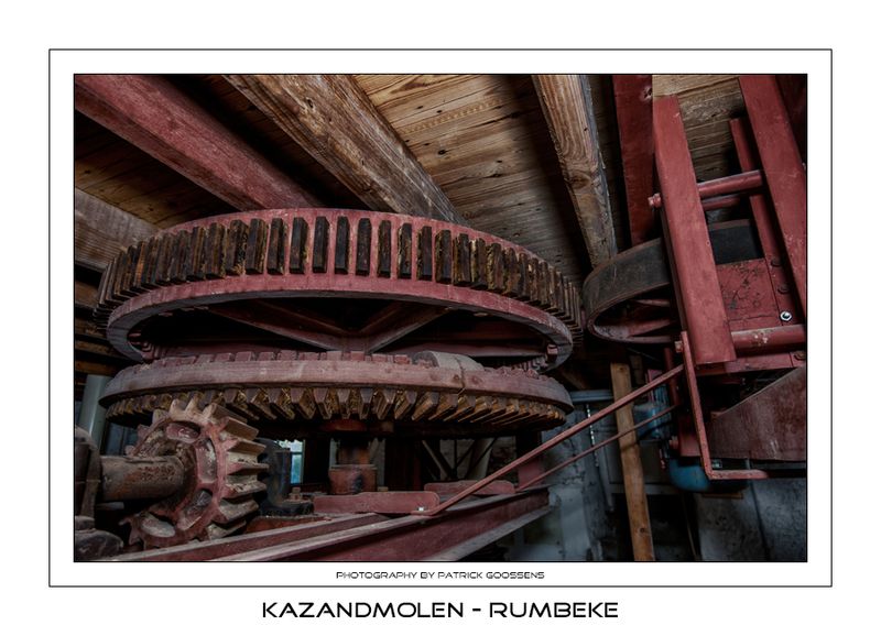 073