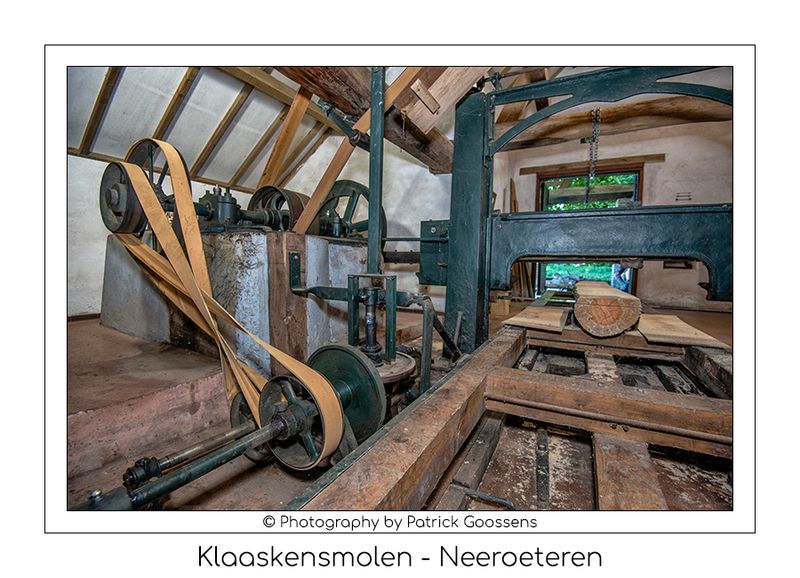 073