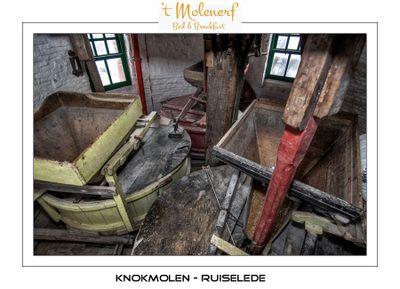 The stonefloor with 3 pair of millstones