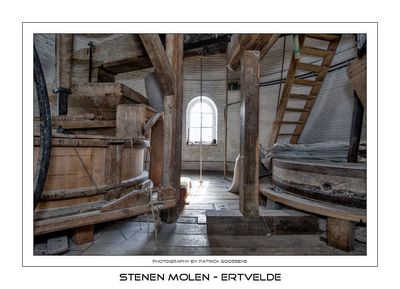 040 2 paar molenstenen