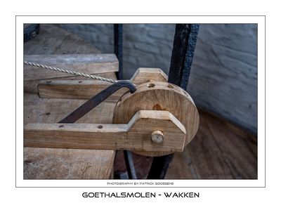 039