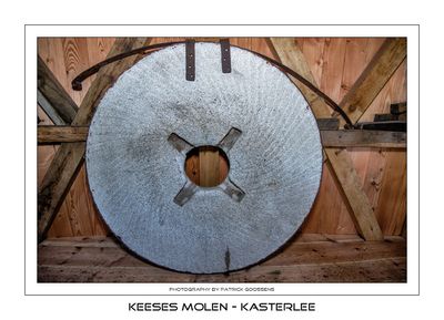 047 Loper of bovenste steen tegen de windveeg
