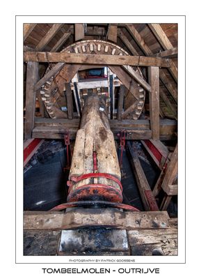 017 Molenas met bovenwiel of Vangwiel