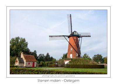 079 De molen in zijn volle glorie met nieuw hekwerk