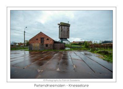 098 Een laatste blik op de molen op de staak