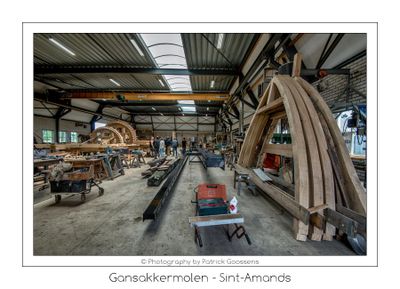 144 De spanten voor het dak