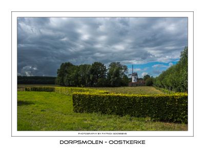 Focus op de dorpsmolen in Oostkerke
