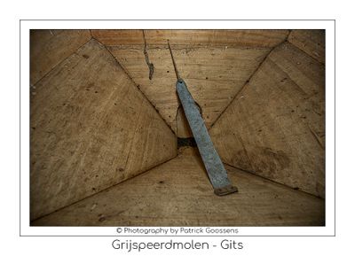 064