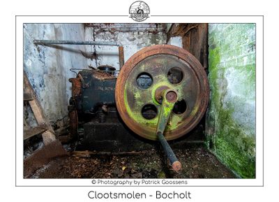 083 Blackstone dieselmotot in bijgebouw.