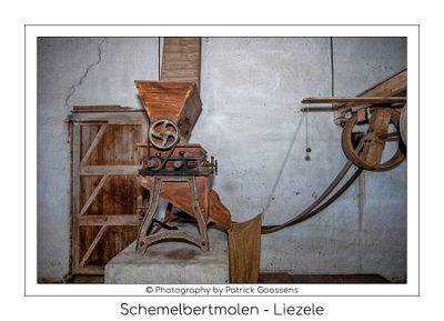 037