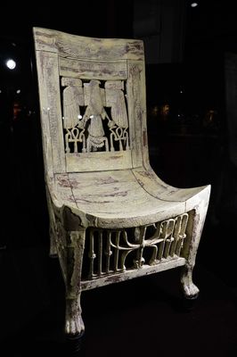 Casual Throne