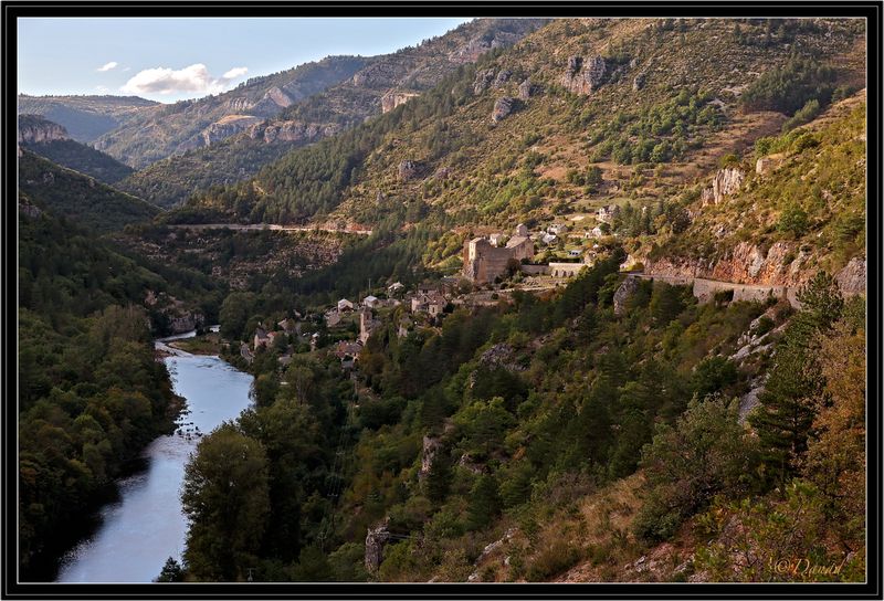 On the road of Gorges.