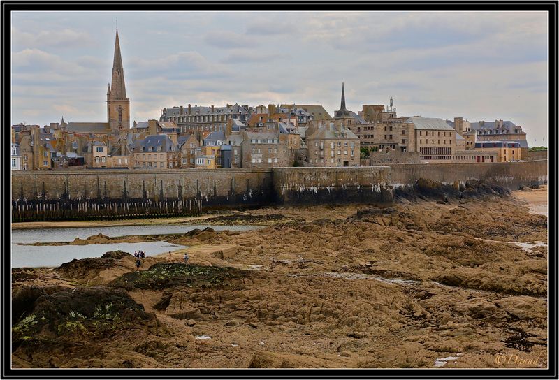 Saint-Malo - Low Tide.