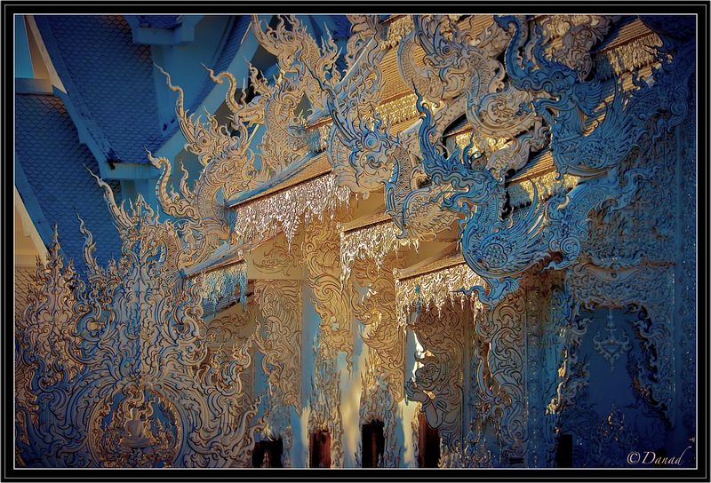 Bouddha et les Dragons.
