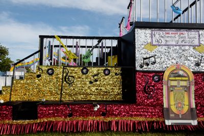 Parade31-19.jpg