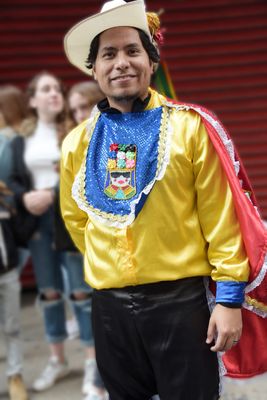 HispanicParade40.jpg