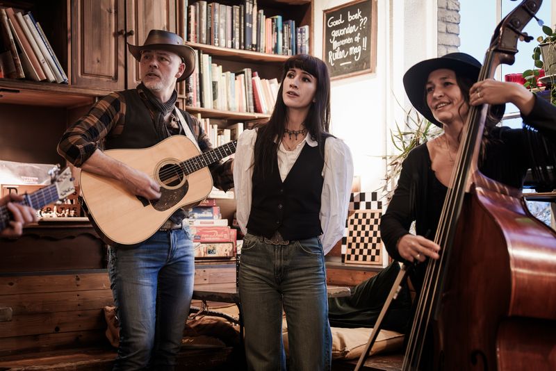 Photoshoot The Porchville Stringband