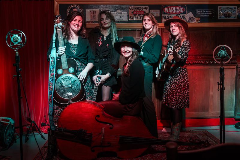 New Bluegrass Bandits playing Cor O Filius-Foto Jurjen Bolenbroek 20250314 07.jpg