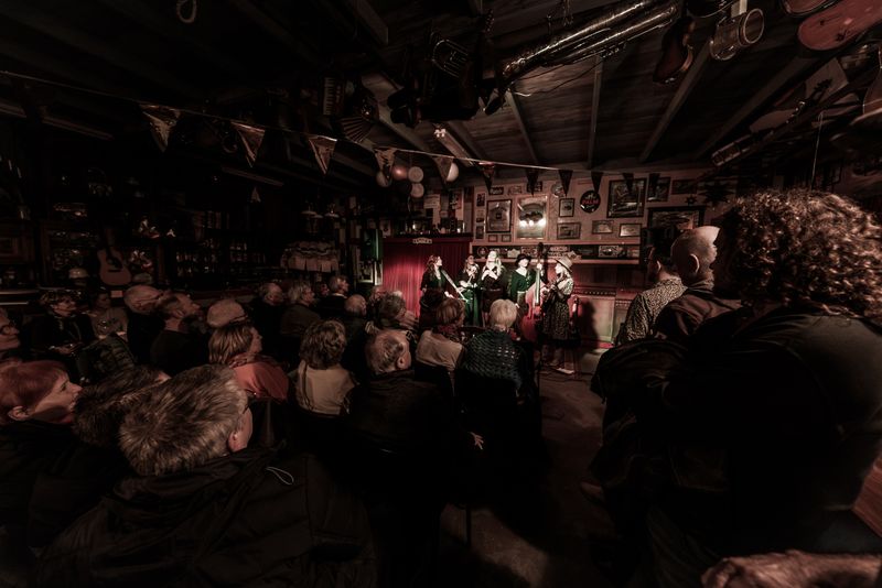 New Bluegrass Bandits playing Cor O Filius-Foto Jurjen Bolenbroek 20250314 15.jpg