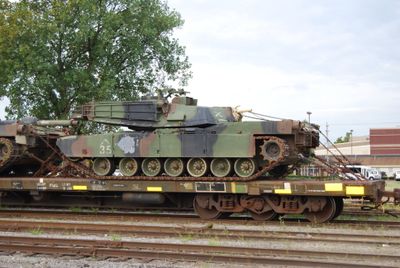 Abrams on flatcar #5.JPG