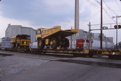 HTTX 93002 with CAR 773D load.jpg