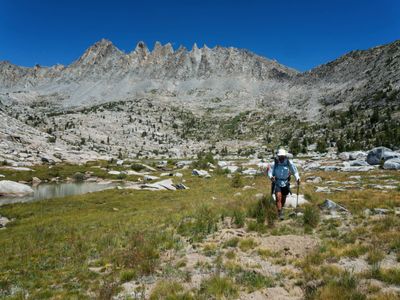 Descending Lost Lake Basin below the pinnacles of Koip Crest