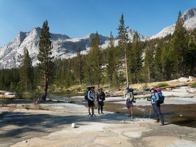 Hiking along Big Arroyo