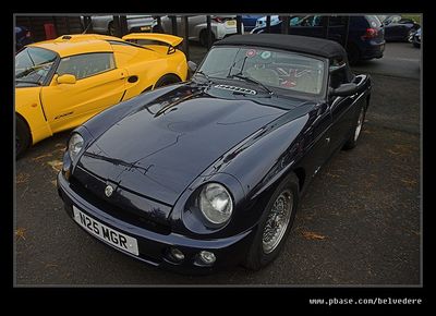 MG RV8 