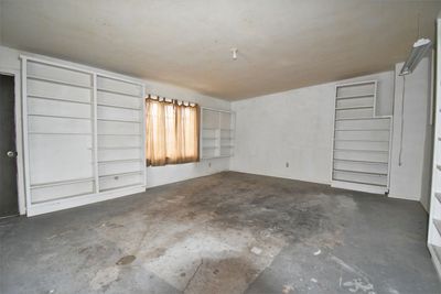 shop #22.JPG