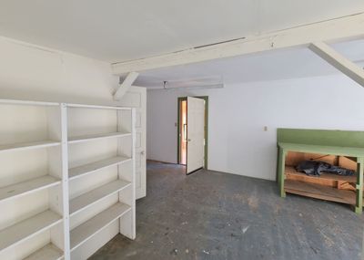 Shop 11.jpg