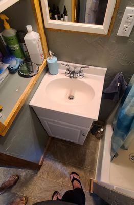 Up bathroom.jpg