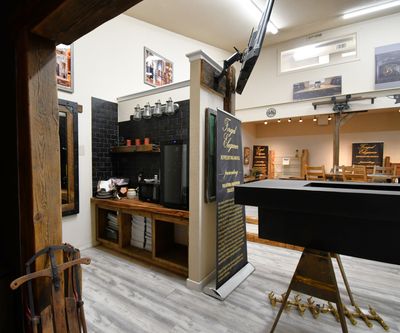 Show Room 8.JPG