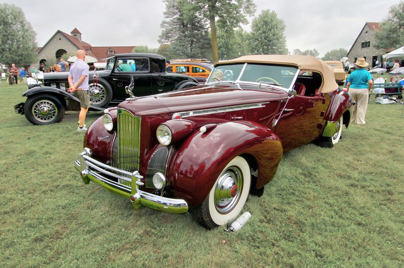 1930 Packard Super 8 Victoria