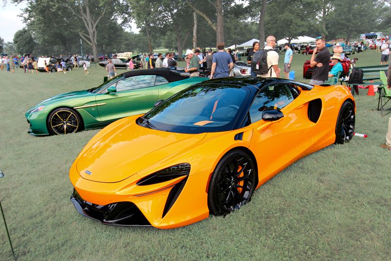 2025 McLaren Artura Spider