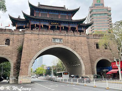 Qingchuan Pavilion & Iron Gate Pass (晴川阁及铁门关)