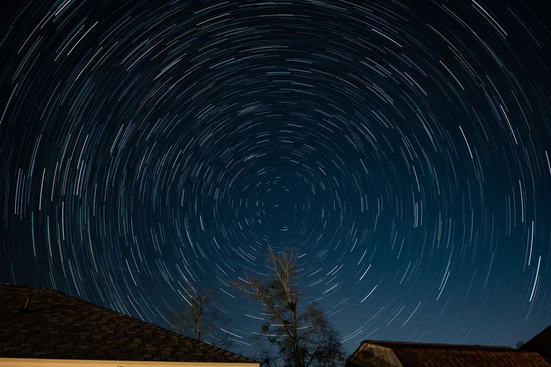 Star-Trail-01-26-2023_0101.jpg