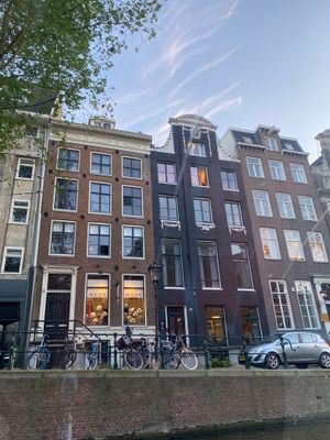canal buildings