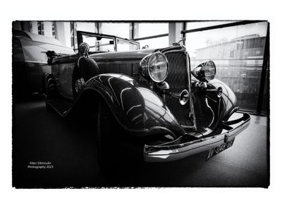 Vintage Automobiles 38