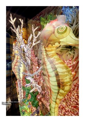 Christmas windows and Galeries Lafayette 4