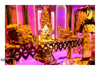 Christmas windows and Galeries Lafayette 6