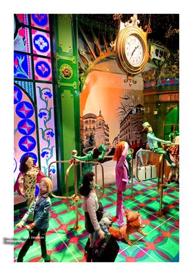 Christmas windows and Galeries Lafayette 15