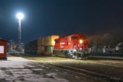 CP 7043 Rear DPU At Night 90D50129